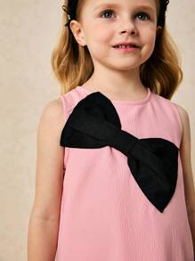 SHEIN Gaun Tanpa Lengan Berenda dengan Hiasan Pita Besar Warna Pink Elegan untuk Anak Perempuan, Musim Semi/Panas - Berwarna merah muda - View 3