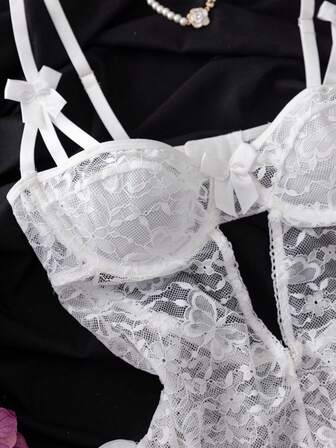 SHEIN Fjärilsspetsbody med volangkant, sexig och transparent brudunderkläder för utekvällar