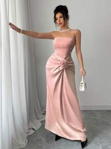 Rafferiza Damen schwarzes bandloses figurbetontes Kleid mit geraffter Taille, Farbblocking und 3D Blumendekor