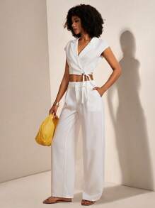 Slaydiva Nouveau costume 2 pièces pour le printemps/été, un top à manches courtes avec col châle blanc minimaliste et pratique, avec cordon de serrage à la taille, et un pantalon long décontracté avec poches - Blanc - Voir 1