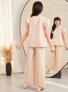 SHEIN Leap Crew Tween Girls Loose Casual Round Neck Puff Sleeve Colorblock Embroidered Ditsy Floral Butterfly Decor 2Pcs Shirt & Pants Set, Spring/Summer - Apricot - View 2