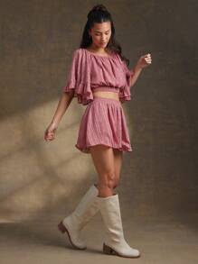 WESTFADE Áo crop top tay bèo nhún cổ tròn thêu họa tiết cao bồi miền Tây đi biển mùa hè - Màu đỏ tím - Xem 3