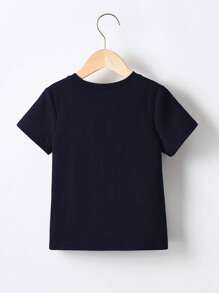Camiseta deportiva roja de manga corta y cuello redondo con estampado de béisbol para niño