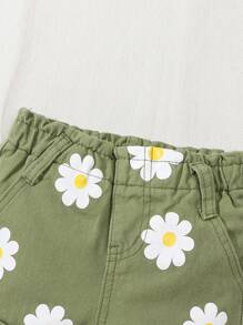 SHEIN Playful Pals 2pcs Baby Girls Outfit Set: White Floral Print Tank Top + Green Loose Elastic Waist Denim Shorts, Cute & Comfortable - White - View 4