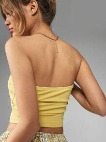 MISSGUIDED 无肩带抹胸短款上衣夏季节日必备海滩度假俱乐部派对休闲基本款简约抹胸短款弹力上衣 - 芥末黃 - 查看 6
