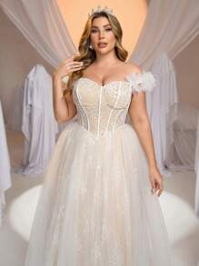 Glamrae Plus Size Romantic Elegant Champagne Open Shoulder Lace Patchwork Netting A-Line Wedding Dress With Detachable Train, Bride - White - View 3