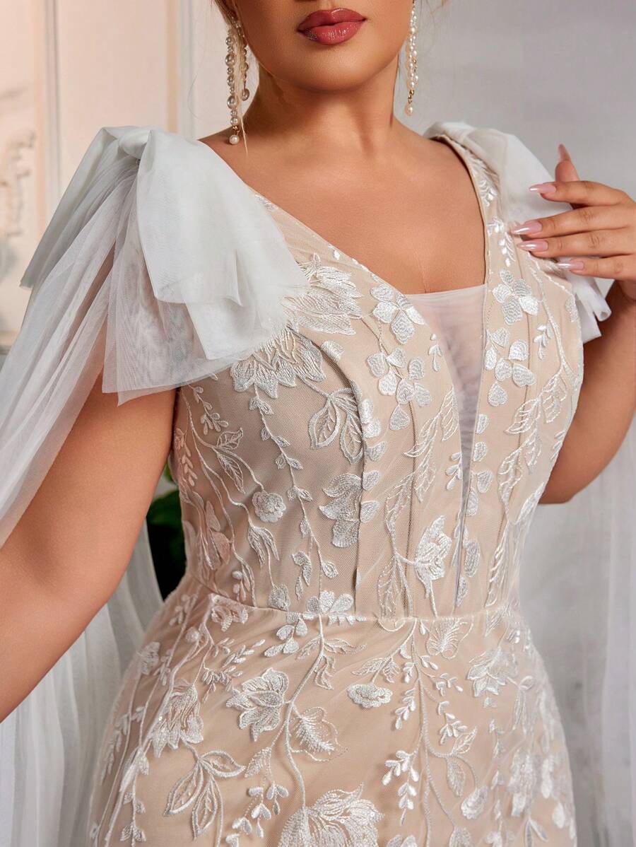 Glamrae Váy cưới cô dâu cỡ lớn thanh lịch lãng mạn tương phản sâu vai chữ V có nơ lưới kèm khăn choàng lưới thêu viền lưới sang trọng viền đuôi cá kèm đuôi váy cưới nặng, cô dâu - trắng - Xem 1