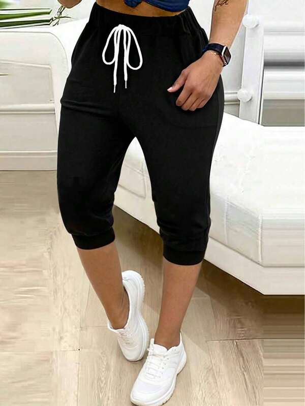 SHEIN CURVE+ Plus Size Casual Solid Color Knee-Length Shorts