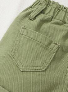 SHEIN Playful Pals 2pcs Baby Girls Outfit Set: White Floral Print Tank Top + Green Loose Elastic Waist Denim Shorts, Cute & Comfortable - White - View 7