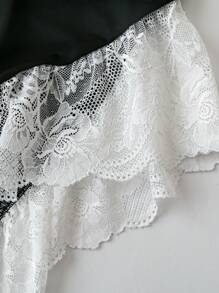 SHEIN Clasi 女士加大码纯色无袖 V 领蕾丝边优雅紧身衣 - 黑色 - 查看 4