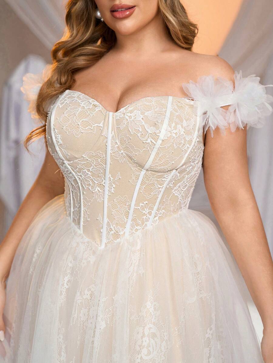 Glamrae Plus Size Romantic Elegant Champagne Open Shoulder Lace Patchwork Netting A-Line Wedding Dress With Detachable Train, Bride - White - View 1