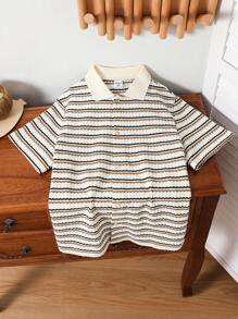 SHEIN Tween Boy 休闲经典条纹领短袖衬衫，通勤、上学、日常穿着、运动皆宜，适合春夏季 - 杏色 - 查看 7