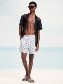 Manfinity VDAYZ Pantalones cortos de playa casuales para hombre con estampado completo, cintura con cordón y bolsillos