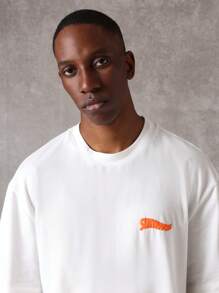 Camiseta com Estampa Oversized de Cacto do Deserto, Logotipo Sumwon, Camiseta Gráfica Streetwear, Moda Urbana com Declaração, Casual, Verão, Festival, Top de Algodão, Design Unissex - Branco - Visão 3