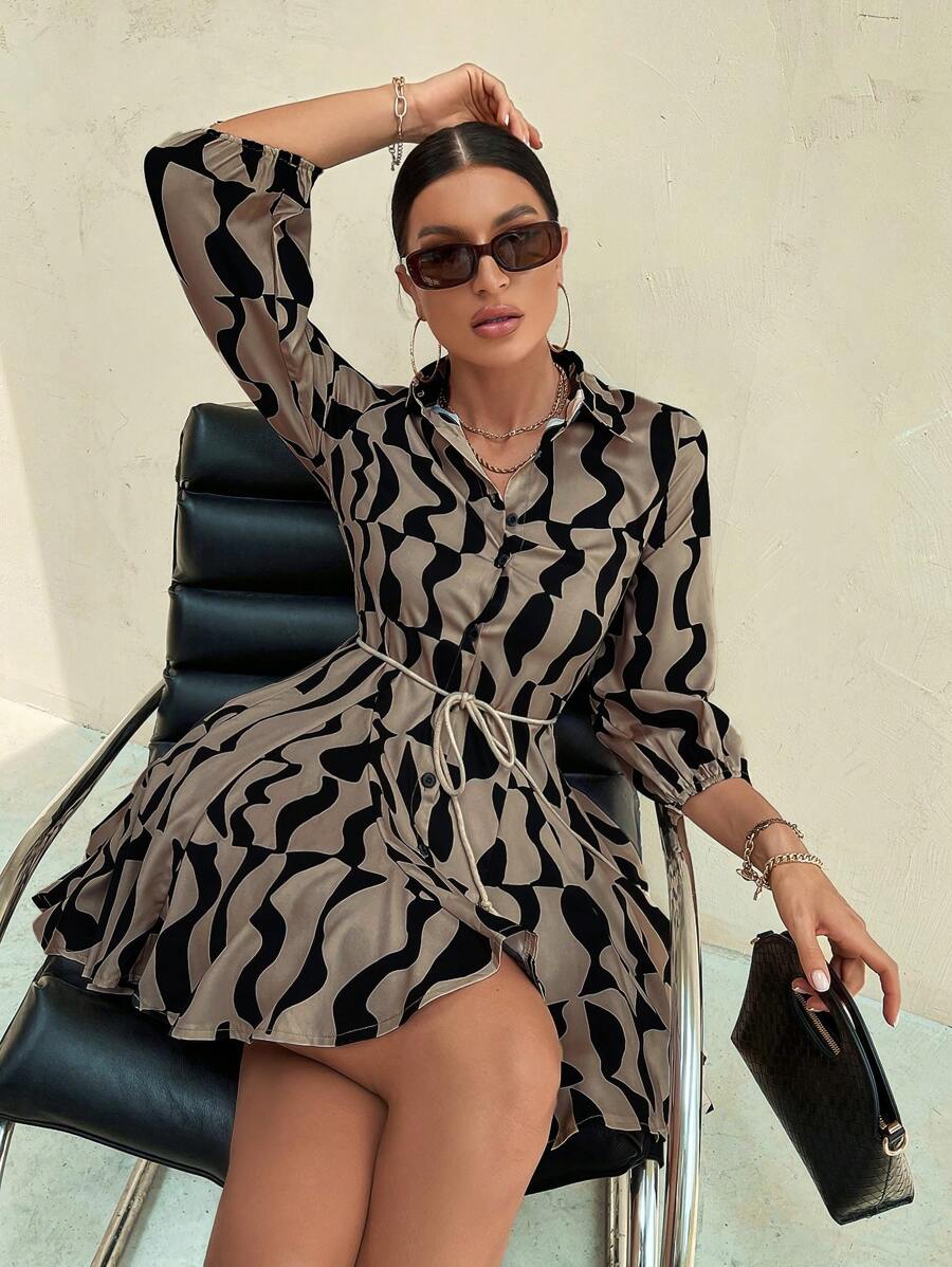 SHEIN Privé 全身印花系带衬衫裙工作服度假装女士 - 彩色 - 查看 1