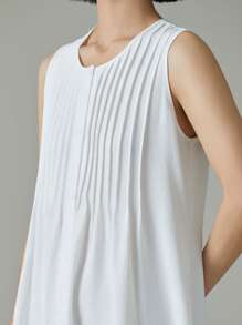 EMERY ROSE Women's Solid Color Round Neck Pleated Single-Breasted Sleeveless Casual Mini Dress - White - View 5