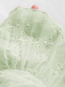 Sweetra Feminine Sweet Floral Embroidery Pleated A-Line Short Sleeve Women's Blouse, Spring/Summer