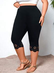 SHEIN CURVE+ Plus Size Women's Black Hollow Out Tight-Fitting Leggings,Summer Outfits For Women,Capris For Women,Beach Outfits For Woman,Bohemia