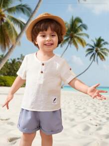 SHEIN 2pcs Baby Boys/Girls Leaf Print Round Neck Short Sleeve Top And Elastic Waist Shorts Set