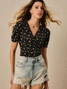 Poéselle Women Short Sleeve V-Neck T-Shirt, Fashionable For Summer,Puff Sleeve Floral Print T-Shirt,Basic Tops - Black - View 4