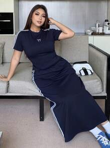 Dazy Plus 2pcs Set Butterfly Embroidery Rib Knit Top & Bodycon Long Skirt - Navy Blue - View 1