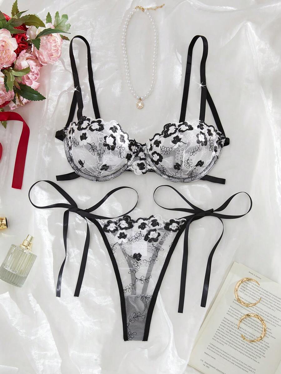 SHEIN Set de 2 piezas de lencería sexy con bordado floral y encaje para mujeres - Blanco y Negro - Ver 1