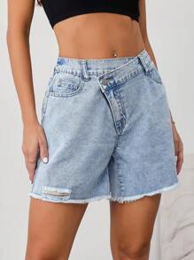 SHEIN Tall 女士宽松休闲牛仔短裤，蓝色 女士夏装 女士短裤 牛仔裤 女士夏季服装 女士短裤 交叉腰带牛仔短裤 百慕大短裤 - 淺色水洗藍 - 查看 3