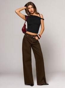 SHEIN BAE Camiseta ajustada de manga corta, de color negro sólido, con hombros descubiertos y un diseño asimétrico retorcido, de estilo simple y de moda callejera, adecuada para fiestas y salidas