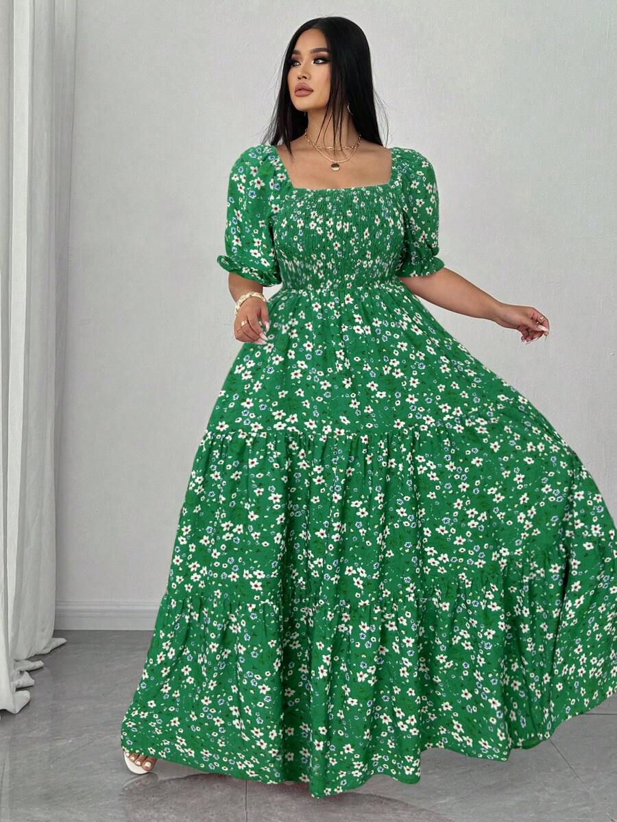 SHEIN Clasi 大码女式碎花方领泡泡袖优雅度假连衣裙