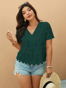 Elaquor Plus Size Solid Color Hollow Embroidery Shell Trim Casual Short Sleeve Shirt - Dark Green - View 3