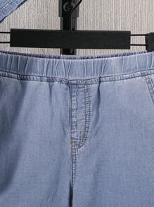 SHEIN 男童两件套时尚休闲浅蓝色天丝牛仔套装，舒适宽松，短袖牛仔衬衫搭配宽松舒适的松紧腰牛仔短裤，柔软舒适，适合日常穿着，四季皆宜。 - 淺色水洗藍 - 查看 6