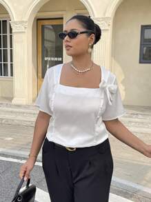 Flirla Blusa in stile romantico francese da donna taglie forti con arricciature e decorazione a fiocco - Bianco - Visualizzare 1
