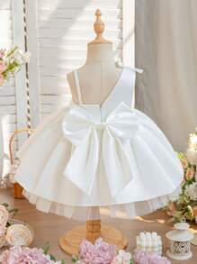 SHEIN Glamorique Kids 女婴公主裙，适合生日派对、婚礼、节日等场合，白色缎面材质，白色薄纱蓬蓬裙，大蝴蝶结裙摆，适合正式场合、钢琴演奏、派对或特殊活动，夏季穿着，欧美风格 - 白色 - 查看 1