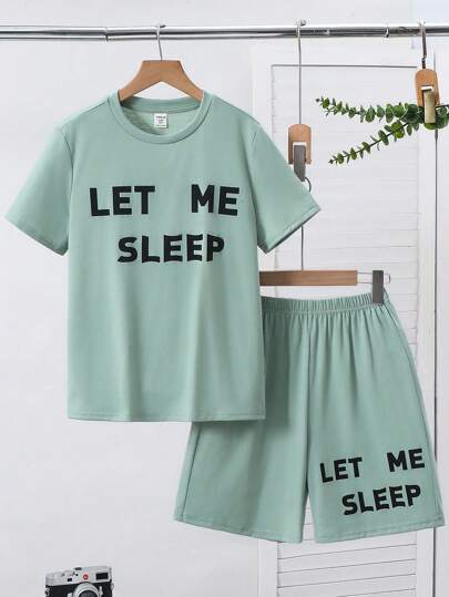 SHEIN Bộ đồ ngủ 2 món cho bé trai tuổi teen, kiểu dáng thường ngày, in chữ, cổ tròn, tay ngắn và quần short, rộng rãi, thoải mái.