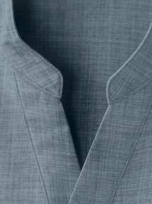 Manfinity Homme Camicia da uomo con vestibilità ampia, colore unico, con mezzo bottone, taschino sul petto e applicazione, senza collana