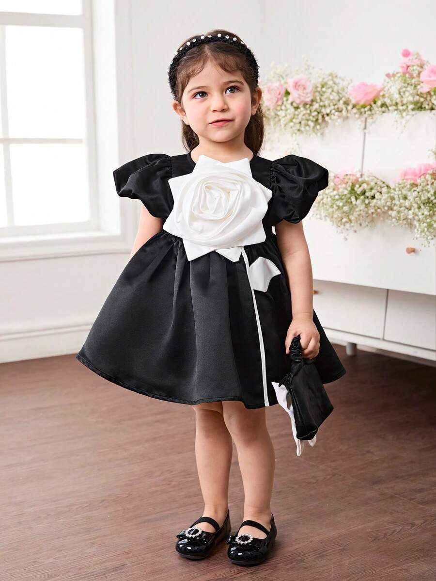 فستان أنيق وجميل باللونين الأبيض والأسود بأكمام قصيرة وزهور 3D للبنت الصغيرة ، فستان صيفي - أبيض وأسود - مشاهدة 1