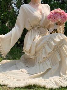 DAZY Women's French Retro Lace Tassel Patchwork Tie-Waist Bell Sleeve Shirt & Multi-Layer Ruffle Hem Patchwork Skirt 2 Pieces Set, Spring/Summer Holiday Women Dresses Birthday Women Casual Dress Women S White Dress Women S Clothes Women Summer Clothing