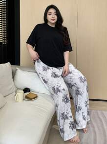 Dazy Plus Conjunto de ropa de dormir con top de cuello redondo de manga corta de corte holgado con estampado total y pantalones de pijama