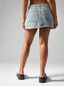 MISSGUIDED Pleated Tennis Style Mini Skirt Y2K Fashion Casual A-Line Flared Schoolgirl Denim Skater Skirt Spring Summer Preppy Streetwear - Light Wash - View 2