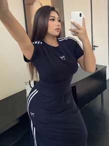 Dazy Plus 2pcs Set Butterfly Embroidery Rib Knit Top & Bodycon Long Skirt - Navy Blue - View 6