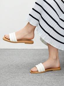 CUCCOO BIZCHIC نساء أحذية مسطحة من الجلد الصناعي الأبيض ذات فتحة بسيطة مستديرة، صندل مسطح أنيق وعملي مريح للارتداء في المكتب والمواصلات والمواعيد والحفلات والمناسبات الرسمية - أبيض - مشاهدة 4