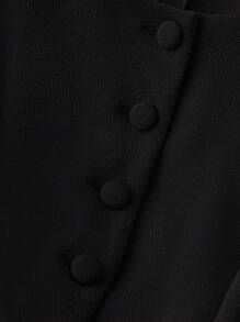 SHEIN LUNE 大码纯色前扣无袖休闲上衣和短裤套装 西装 女式波西米亚风 90 年代服饰 节日 复古风 女士夏季服装 夏季波西米亚风 复古风 女士夏季服装 春假狂欢服装 节日 春假服装 - 黑色 - 查看 3