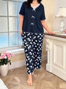 CottageSlumber Słodki koronkowy patchwork z dekoltem w serek i kwiatowym nadrukiem, supermiękki i przyjazny dla skóry, mleczny jedwab, plus rozmiar, swobodny, wygodny zestaw z krótkim rękawem i spodniami, obfity kwiatowy przepych, stroje