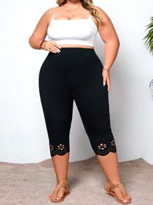SHEIN CURVE+ Plus Size Women's Black Hollow Out Tight-Fitting Leggings,Summer Outfits For Women,Capris For Women,Beach Outfits For Woman,Bohemia