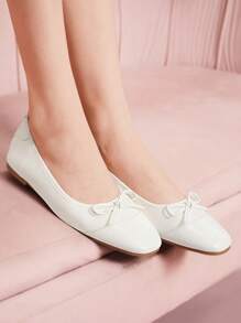 CUCCOO DOLLMOD Square Toe Comfortable Metallic Silver Lizard Pattern Bowknot Flat Slip-On Shoes, Retro Minimalist - White - View 1