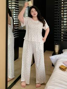 Dazy Plus Conjunto de pijama con top de manga corta con cuello redondo ajustado y pantalones de casa con estampado floral diminuto