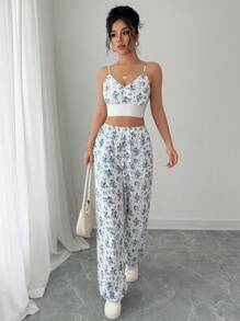 SHEIN PETITE Set de 2 piezas con top corto de tirantes con estampado y shorts de tiro alto de pierna ancha - Azul - Ver 3