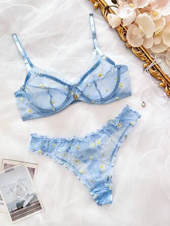 Eraneu 2pcs Plus Size Romantic Embroidery Wire Bra Lingerie Set