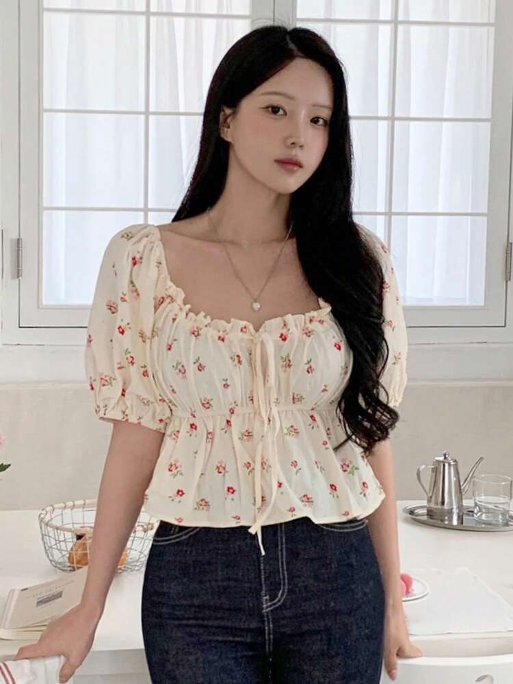 Women's Square Neck Cinched Waist Ditsy Floral Puff Sleeve Short Blouse, Ruffle, Babydoll Top Vacation Women Easter Boho