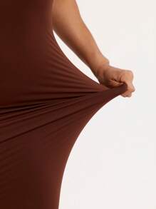 Silquee 女士纯色巧克力棕色露背休闲修身春夏性感连衣裙，柔软弹力亲肤面料，双层设计搭配特殊拼接工艺，国际认证安全，商务休闲女士，女士度假装，夏季服装，可爱夏季上衣，乡村演唱会装，节日装，女士基本装，办公室装，女士机场装，女士早午餐装，裸色连衣裙，露背连衣裙，海边度假装，女士基本装，家居服 - 巧克力棕 - 查看 7